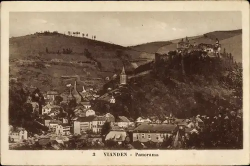 Ak Vianden Luxemburg, Panorama, Schloss
