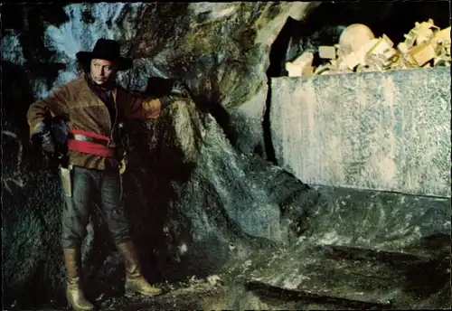 Ak Der Schatz im Silbersee, Herbert Lom in einer Höhle, Karl May