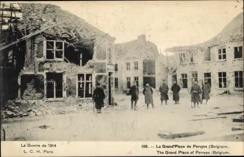 Ak Pervijze Pervyse Westflandern,La Grand Place de Peryse, La Guerre de 1914, Soldaten, Ruine