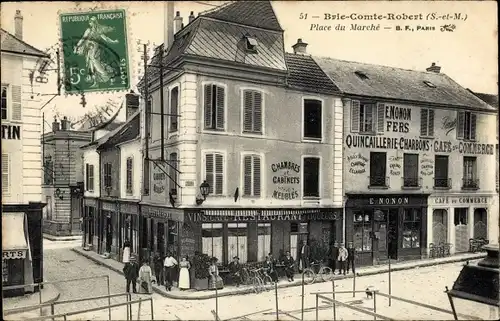 Ak Brie Comte Robert Seine et Marne, Place du Marché, Café