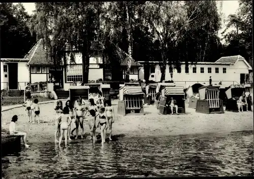 Ak Pieskow Bad Saarow in der Mark, Seebad, Strand, Badegäste