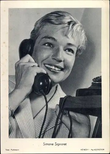 Ak Schauspielerin Simone Signoret, Portrait