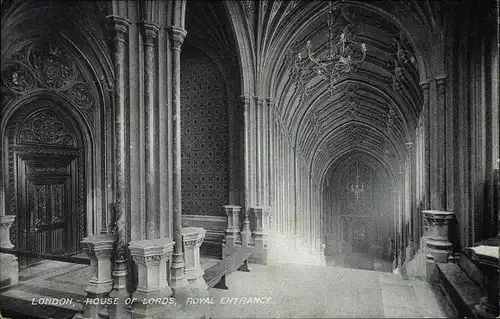 Ak London City England, House of Lords, Royal Entrance, Innenansicht