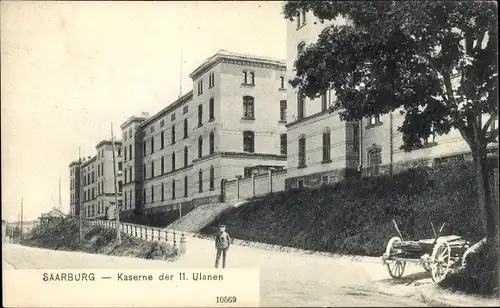 Ak Sarrebourg Saarburg Lothringen Moselle, Kaserne der 11. Ulanen