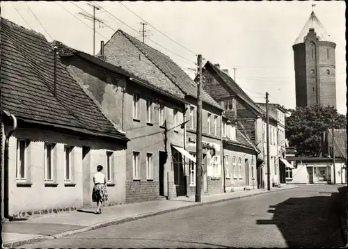 Ak Grimmen in Vorpommern, August Bebel Strasse, Wasserturm