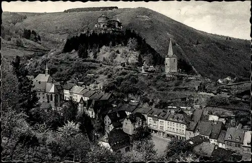 Ak Vianden Luxemburg, Ville et Chateau, Panorama, Kirche, Schloss