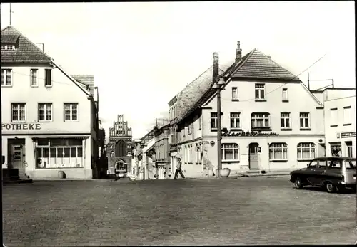 Ak Teterow in Mecklenburg, Marktplatz, Apotheke