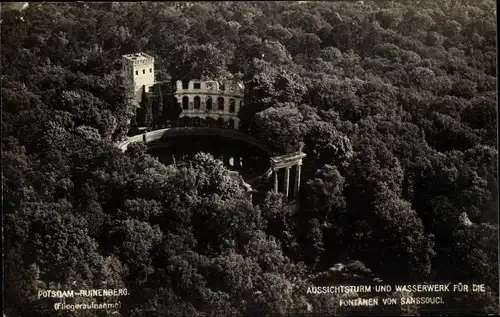 Ak Potsdam, Ruinenberg, Fliegeraufnahme, Aussichtsturm und Wasserwerk für die Fontänen von Sanssouci