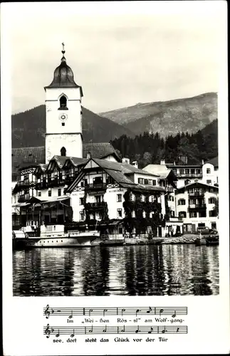 Ak St. Wolfgang im Salzkammergut Oberösterreich, Im Weißen Rössl, Ortsansicht, Kirche, See