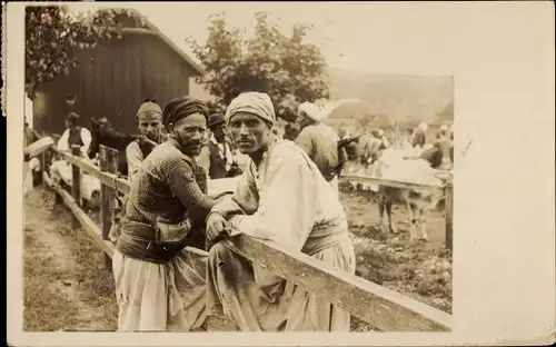 Foto Ak Sarajevo Bosnien Herzegowina, Männer in Trachten