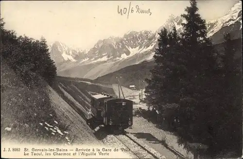 Ak Saint Gervais les Bains Haute Savoie, Arrivée a la Gare de Voz, Tacul, Charmoz, Aiguille Verte