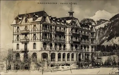 Ak Kandersteg Kanton Bern, Grand Hotel, Winteransicht