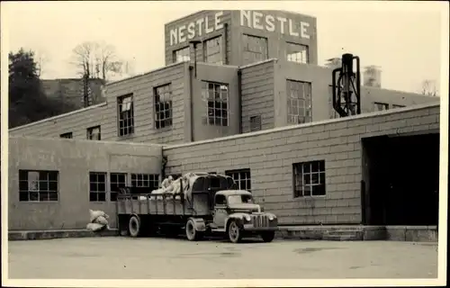 Foto Ak Vevey Kanton Waadt, Fabrik Nestlé, Lastwagen