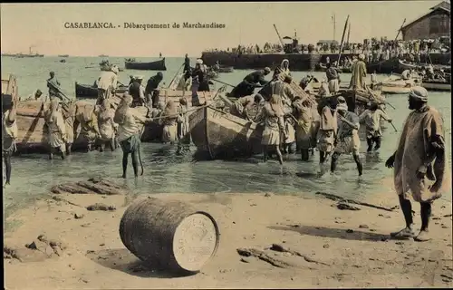 Ak Casablanca Marokko, Débarquement de Marchandises