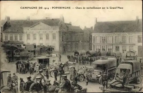 Ak Poperinghe Poperinge Westflandern, Campagne de 1914, Chars de ravitaillement sur la Grand Place