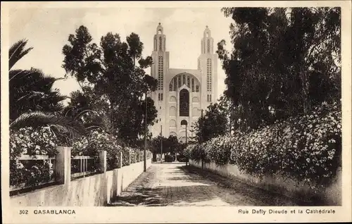 Ak Casablanca Marokko, Rue Defly Dieude et Cathedrale, Fassade