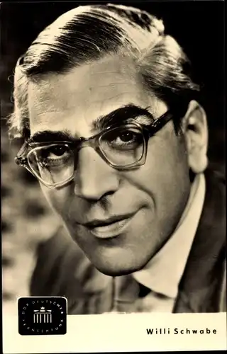 Ak Schauspieler Willi Schwabe, Portrait, Brille