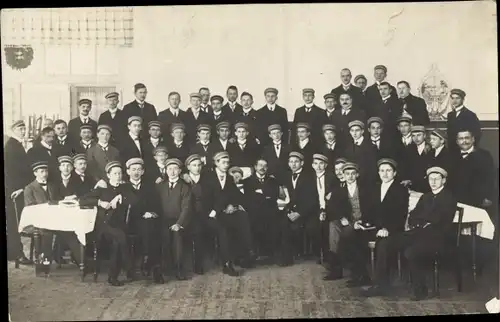 Studentika Ak Gruppenbild, Studenten