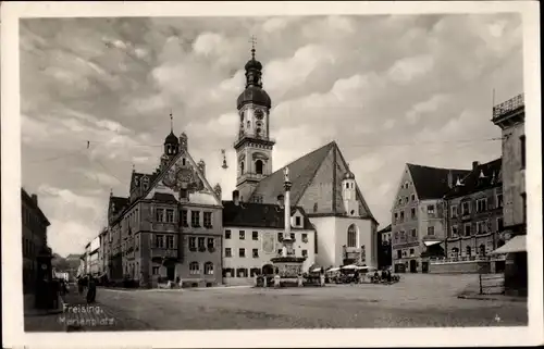 Ak Freising in Oberbayern, Blick auf den Marienplatz, Rathaus, Kirche