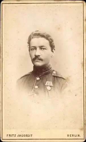 CdV Deutscher Soldat in Uniform, Portrait, Orden