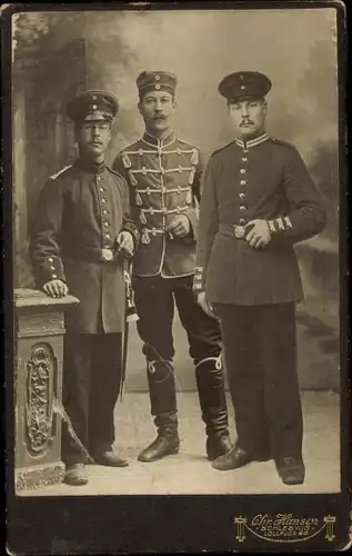 Kabinettfoto Deutsche Soldaten in Uniform, Husar, Brüder Oskar, Georg, Eckernförde 1915