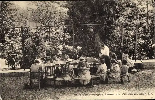 Ak Lausanne Kanton Waadt, Asile des Aveugles, Classe en plein air