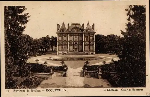 Ak Ecquevilly Yvelines, Le Chateau, Cour d'Honneur