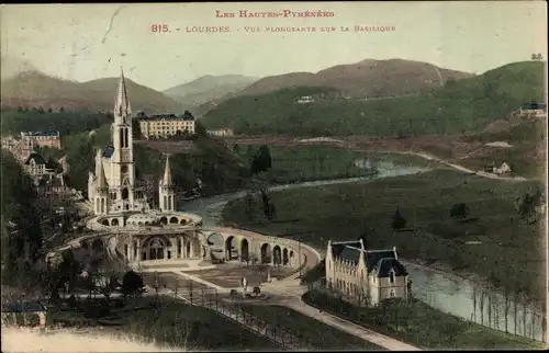 Ak Lourdes Hautes Pyrénées, Vue sur la Basilique, Kirche, Fluss