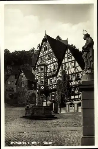 Ak Miltenberg am Main Unterfranken, Markt, Denkmal, Fachwerkhaus