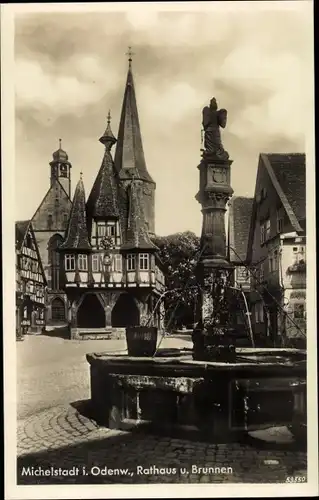 Ak Michelstadt im Odenwald, Rathaus und Brunnen
