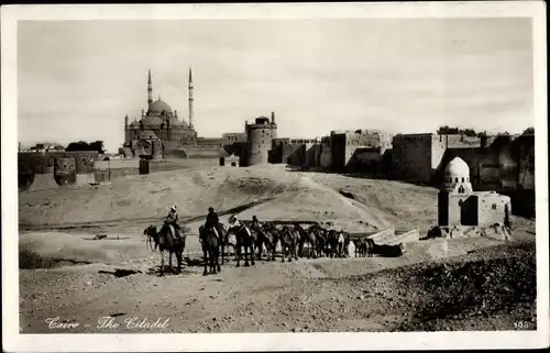Ak Cairo Kairo Ägypten, Karawane bei der Zitadelle