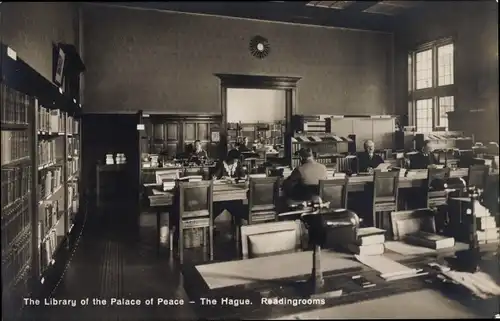Ak Den Haag Südholland Niederlande, Library of the Palace of Peace, Innenansicht