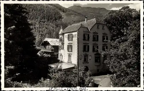 Foto Ak Vahrn Varna Südtirol, Partie an der Villa Mayr