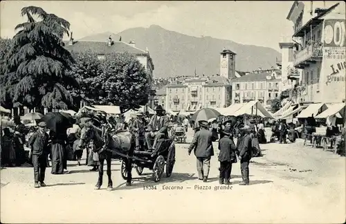 Ak Locarno Kanton Tessin Schweiz, Piazza grande