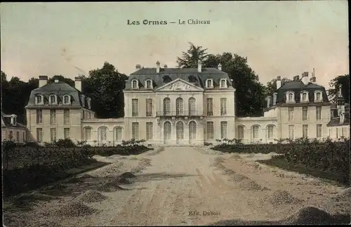 Ak Les Ormes Vienne, Le Chateau