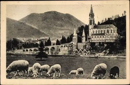 Ak Lourdes Hautes Pyrénées, La Basilique et le Pic du Jer