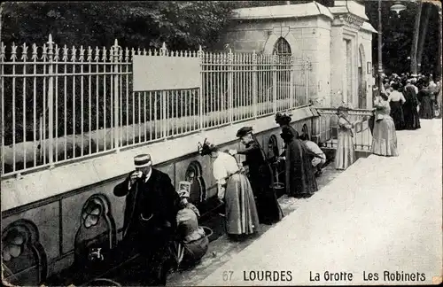 Ak Lourdes Hautes Pyrénées, La Grotte, Les Robinets