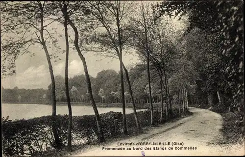 Ak Environs d'Orry-la-Ville Oise, Promenade au bord des Etangs de Commelles