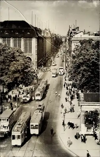 Ak Berlin Mitte, Straßenansicht, Straßenbahnen