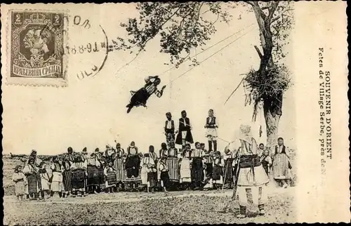 Ak Souvenir d'Orient, Fetes de Village Serbe, serbische Tracht, Schaukel