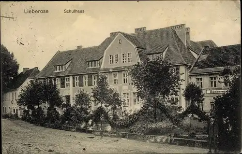 Ak Lieberose in Brandenburg, Schulhaus