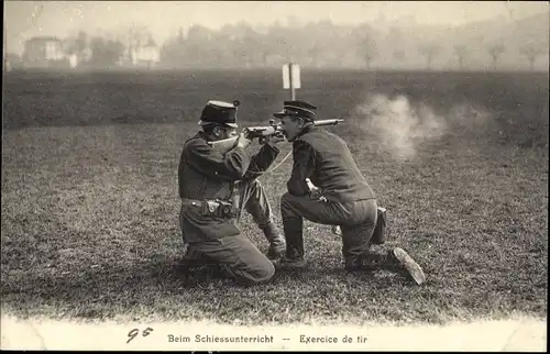 Ak Schweizer Soldaten beim Schiessunterricht, Exercice de tir