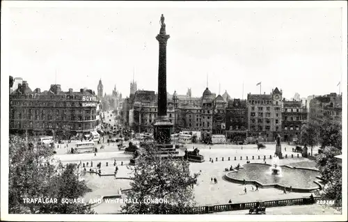 Ak London City England, Trafalgar Square and Whitehall, Denkmal, Brunnen