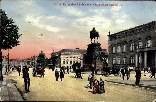 Ak Berlin Mitte, Unter den Linden mit Königlichem Opernhaus, Denkmal, Kutsche