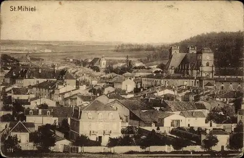 Ak Saint Mihiel Lothringen Meuse, Gesamtansicht der Ortschaft, Kirche