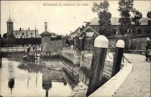 Ak Willemstad Nordbrabant Niederlande, Bij aankomst per boot