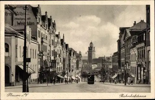 Ak Plauen im Vogtland, Bahnhofstraße mit Blick auf den Rathausturm, Straßenbahn