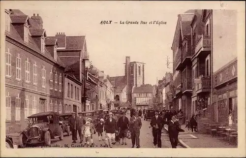 Ak Ault Somme, La Grande Rue et Eglise, Autos