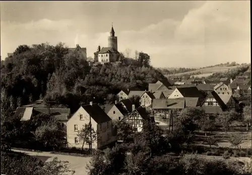 Ak Posterstein in Thüringen, Blick auf den Ort, Burg, Fachwerkhäuser