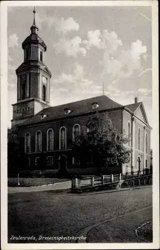 Ak Zeulenroda in Thüringen, Dreieinigkeitskirche, Außenansicht